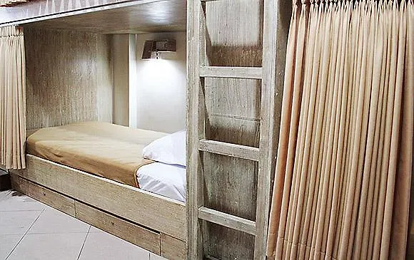 Rumah Kayu Bali Kuta Lombok